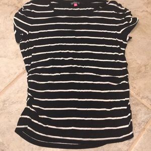 Vince Camuto black and white t shirt